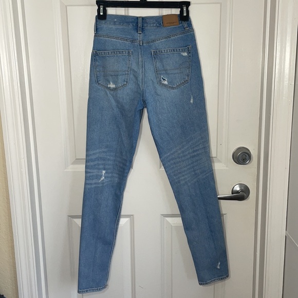 American Eagle Distressed Mom Jeans Size 00 - Picture 7 of 9